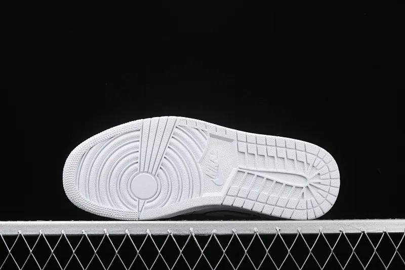 All categories Air Jordan Jordan series basketball shoes Air Jordan 1 Mid Air Jordan 1 Ret Hi Prem AJ1 Joe 1 cool laser stripes basketball shoes CK6587-100